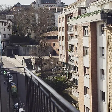 Appartement Heriz - Local Rentss